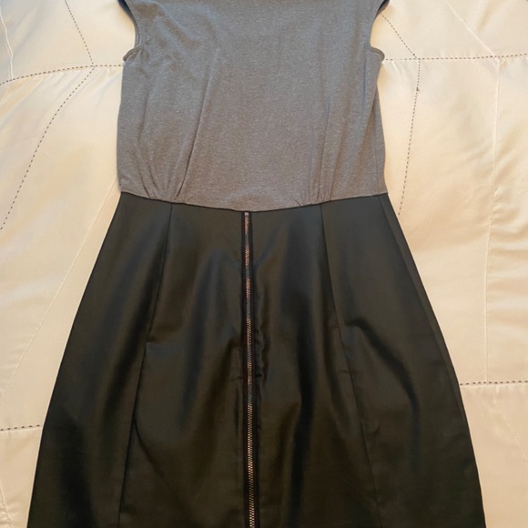 NWT Banana Republic Dress - Picture 2 of 4